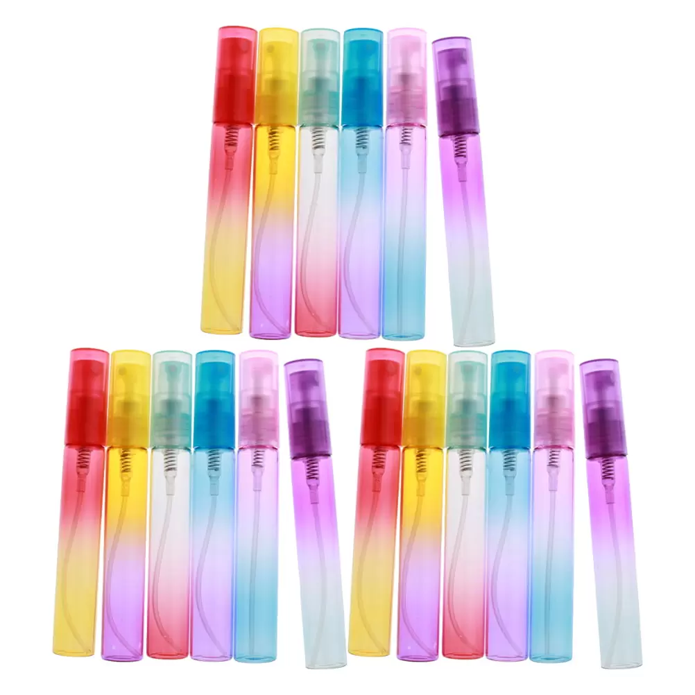 BESTONZON 18PCS 8ml Gradient Spray Bottle Portable Perfume Travel Bottle (Random Color)