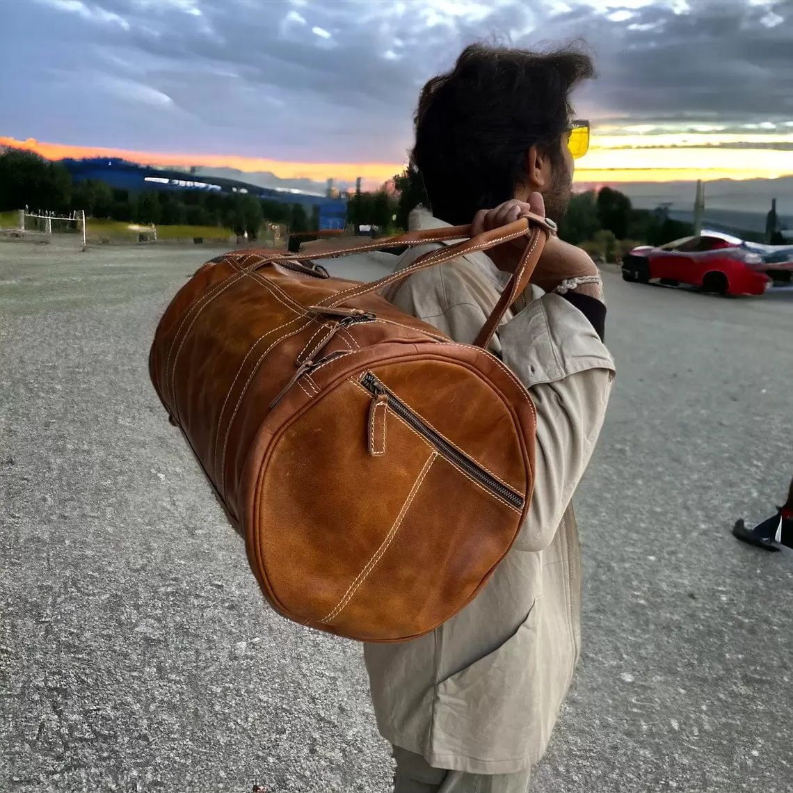 Leather Duffle Bag Men. Leather Weekender Luggage Bag Barrel duffle Tan Brown 24 Inch