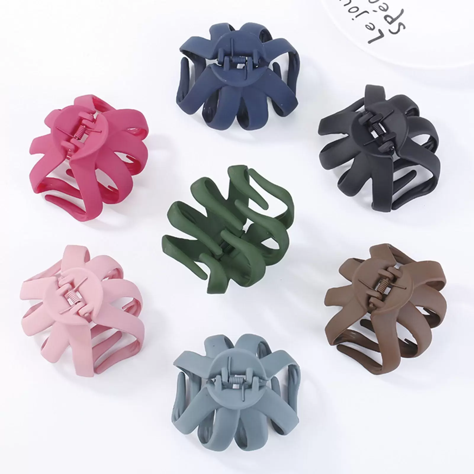 Travelwant 3Pcs/Set Medium Hair Claw Clips No-Slip Grip Octopus Jaw Clips Matte Thick Hair Clips. Women Girl Daily Hairstyle Accessories