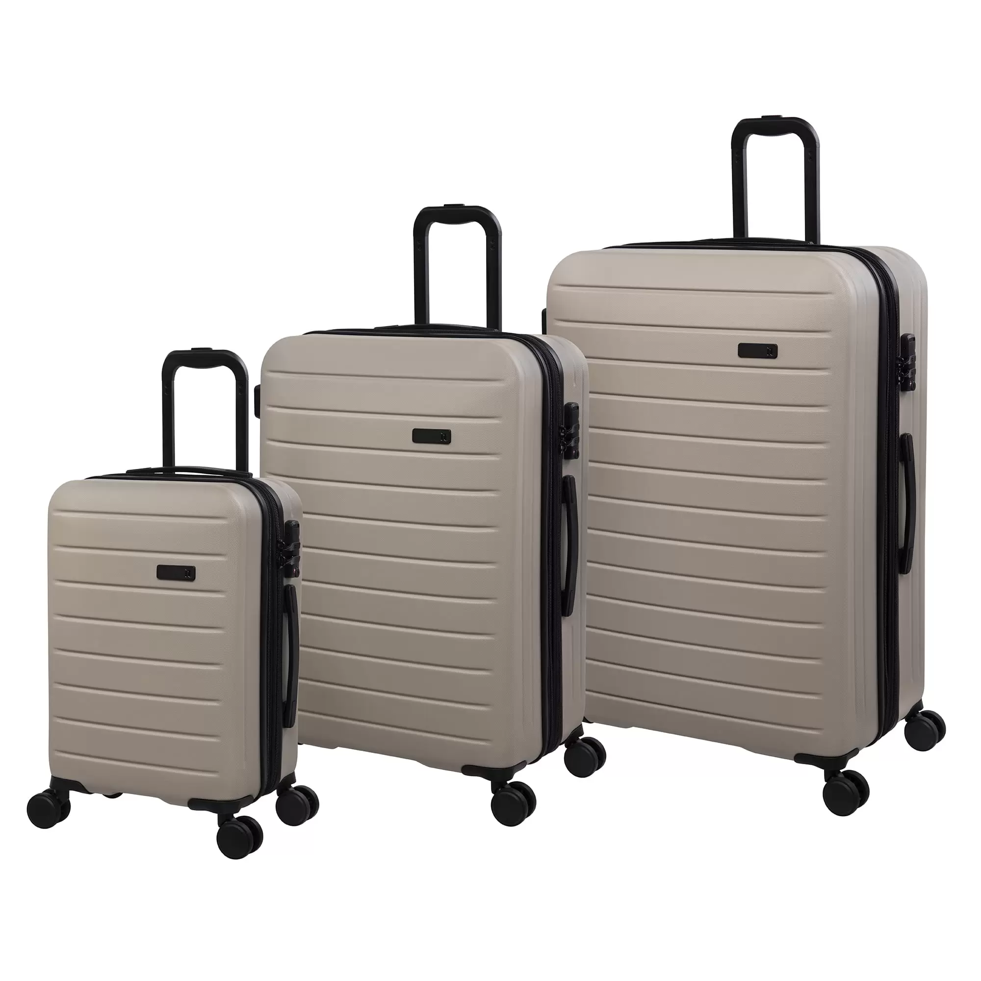 it luggage Legion 3 Piece Hardside 8 Wheel Expandable Spinner Luggage Luggage Set